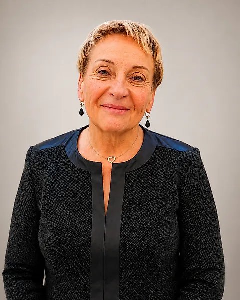 Михайлова Лариса Григорьевна